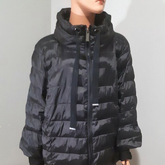 Nuage Luxury Puffer Jacket Size XL Unique Style Light weighted - Picture 1 of 16